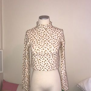 BRANDY MELVILLE FLOWER LONG SLEEVE